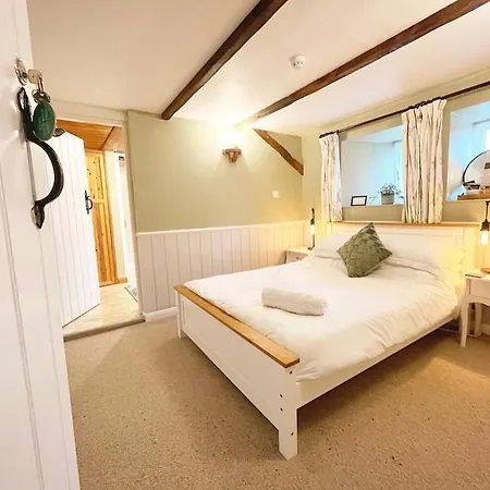 Burnley House *