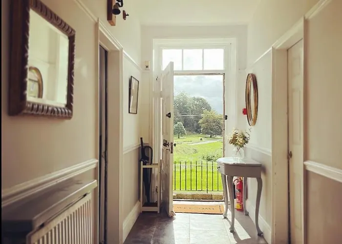 Burnley House Guest house